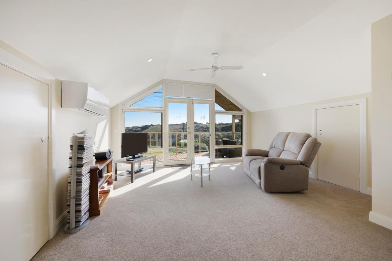 Logans Beach Apartments - The Loft Warrnambool Exteriér fotografie